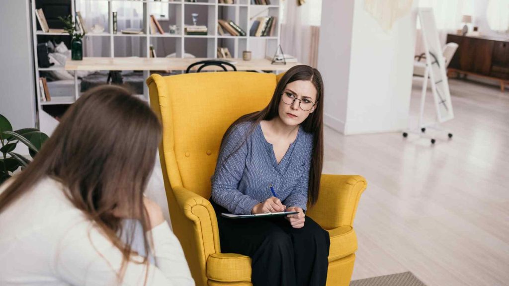 Choosing Between IOP and Outpatient Treatment
